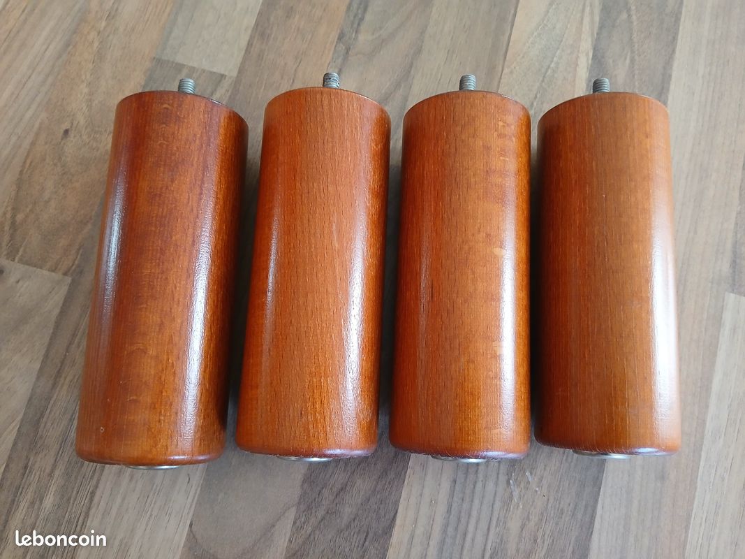Jeu De 4 Pieds De Lit En Bois Teinte Merisier - Hauteur 20 Cm, Diamètre 7 Cm - Fabrication Française