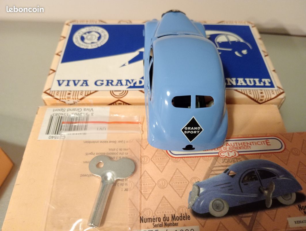 CIJ RENAULT VIVASPORT TOLE 1935 MECANIQUE BEL ETAT