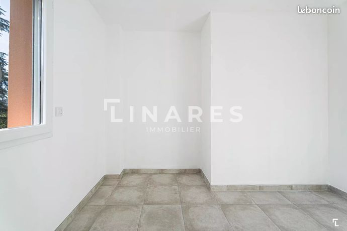 https://img.leboncoin.fr/api/v1/lbcpb1/images/a7/a7/2c/a7a72c3c92254a771b5992f24846ea6fab468637.jpg?rule=ad-image
