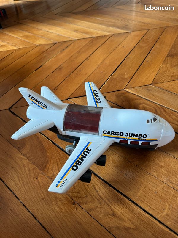 Avion Cargo Jumbo Tomica (image 3)