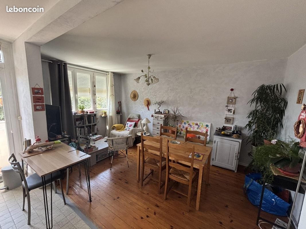 Appartement 2 pièces 43 m² · à Saint-Étienne · 43 m² · 55 000 €