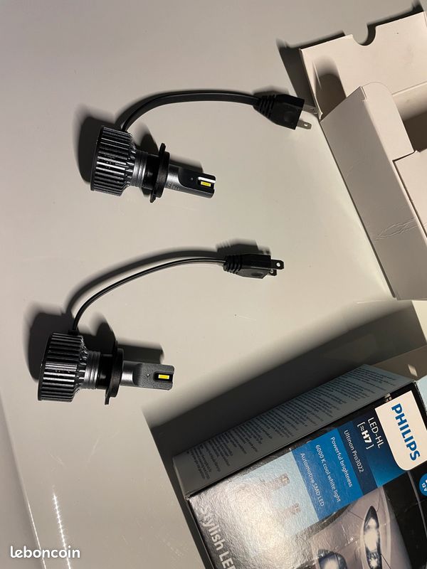 2 Lampes H7 LED Philips Ultinon Pro3022 - Équipement auto