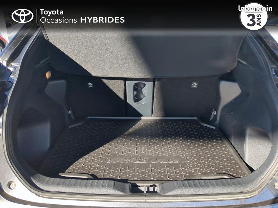 Toyota Yaris Cross 116h Design AWD-i MY22 (image 10)