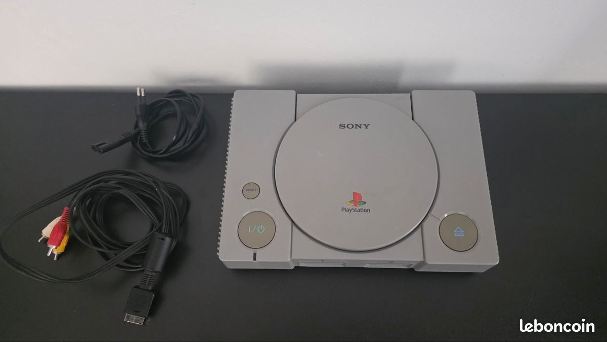 Console PlayStation 1 PSone SCPH-5502 - Version FR PAL - Gris - Bon état