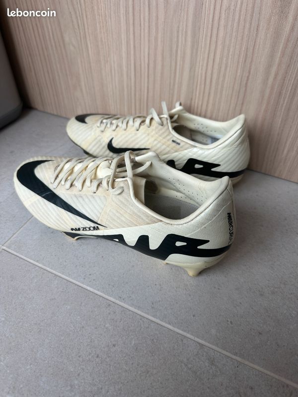 Chaussures Nike Nike Roshe Run Pas Cher Taille 39 Crampons