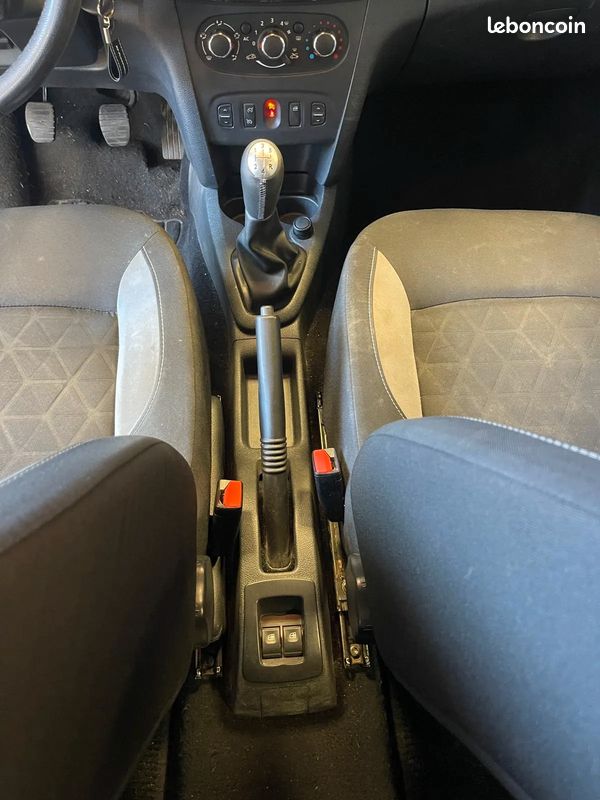 DACIA Sandero 1.5 D 90ch Stepway Prestige - 2014 - 172 500 km - Suivi (image 16)