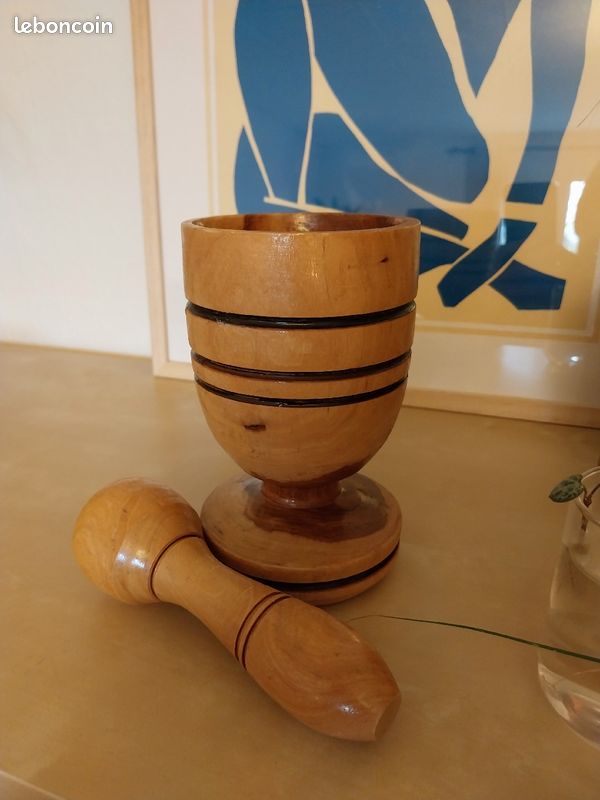 Beau Mortier en bois avec pilon Neuf (image 1)