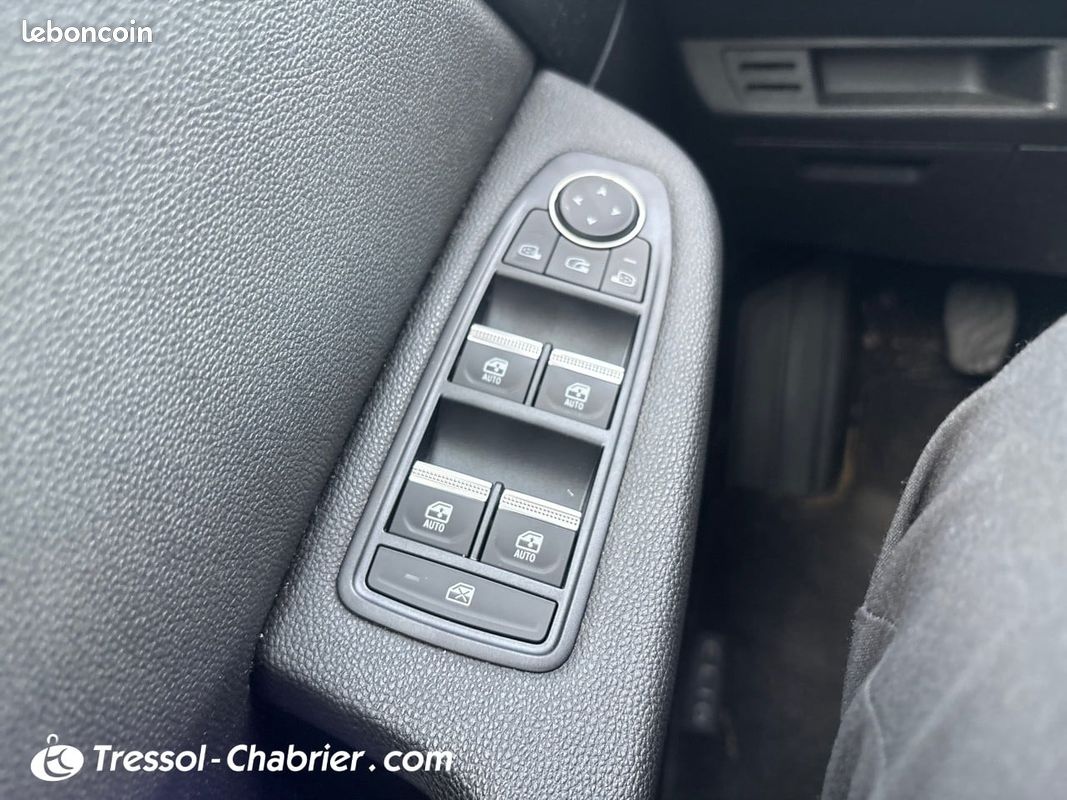 RENAULT Clio Blue dCi 115 Intens (image 13)