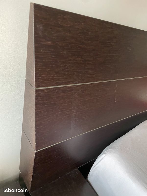 Déménagement : Vends structure de lit en vrai bois wenge (image 1)