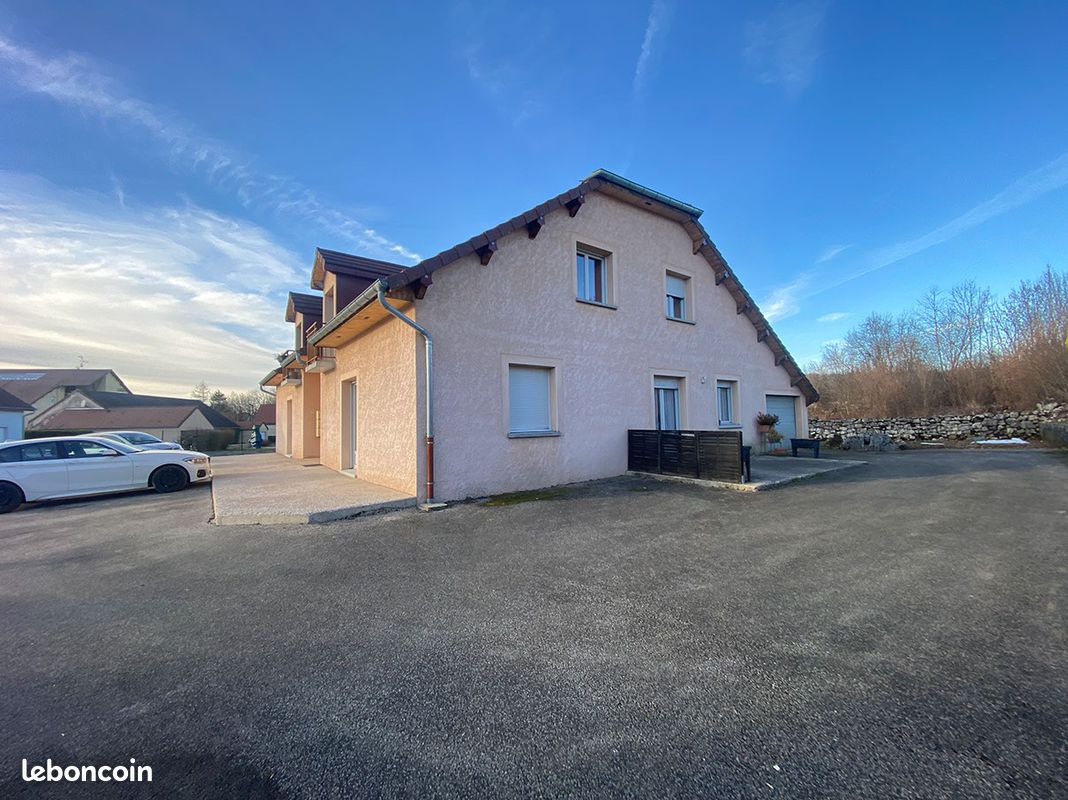 Immeuble 14 pièces 275 m² · à Champagnole · 275 m² · 425 000 €