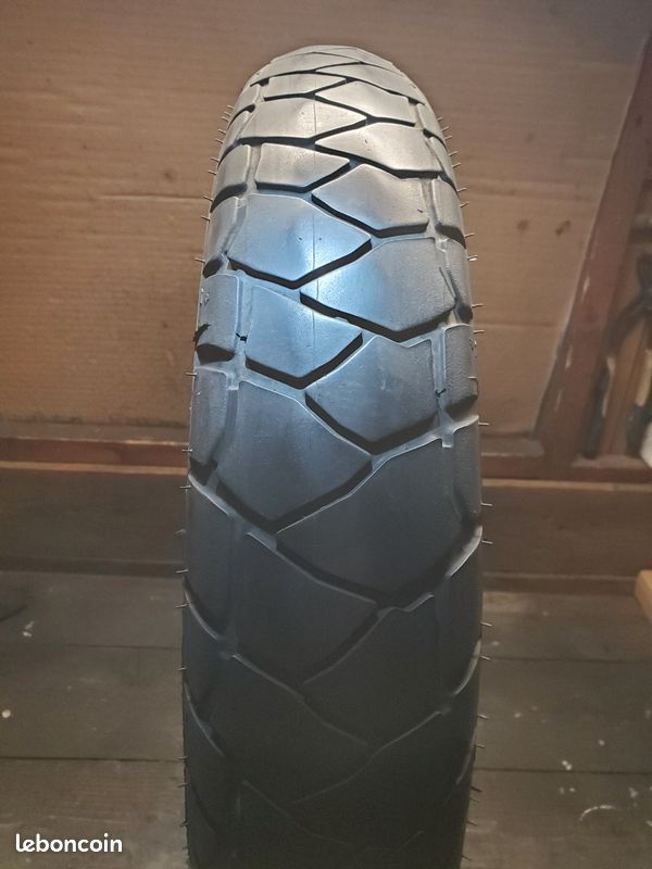 Pneu MICHELIN Anakee Adventure 120/70 R 19 60V DOT 2322 (image 1)