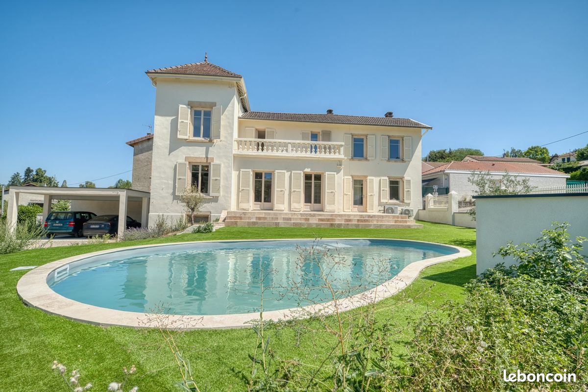 Maison 6 pièces 132 m² · à Bourgoin-Jallieu · 132 m² · 495 000 €