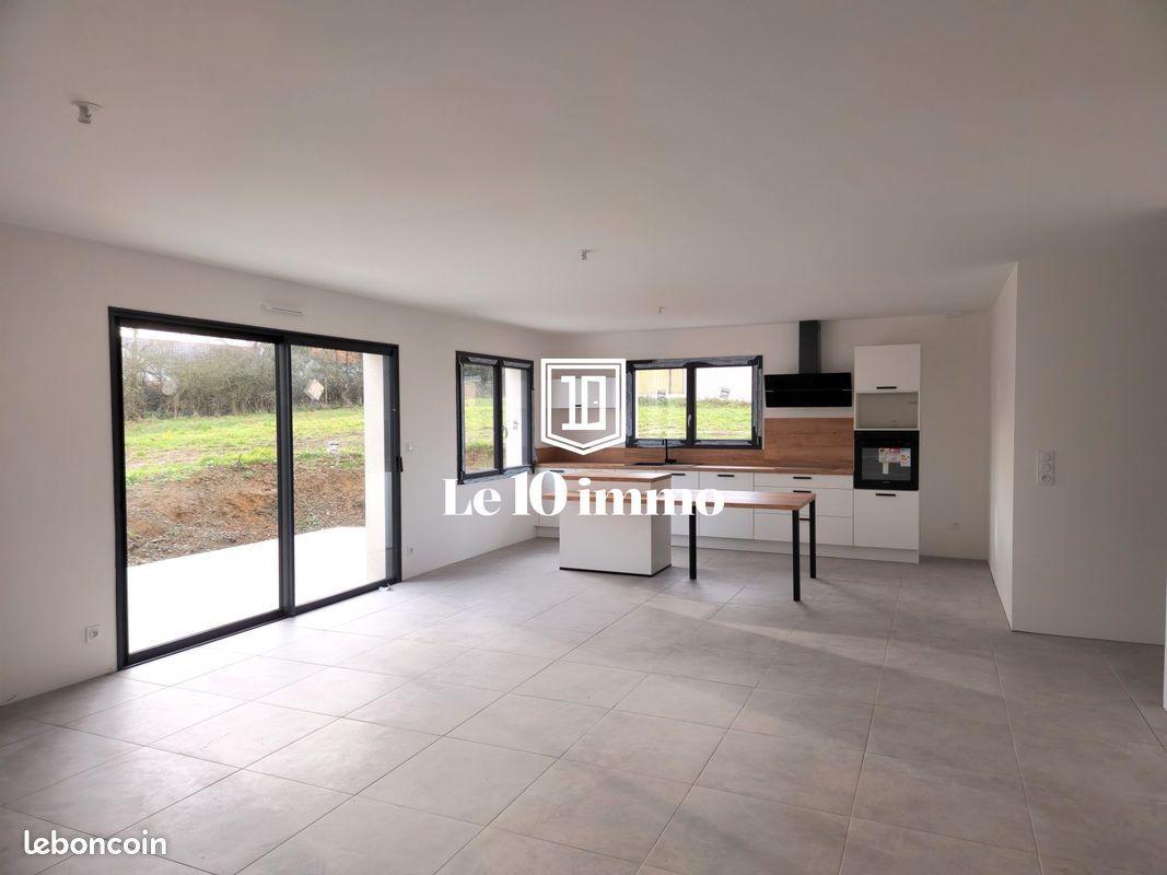 Maison 5 pièces 112 m² · à Le May-sur-Èvre · 112 m² · 249 000 €