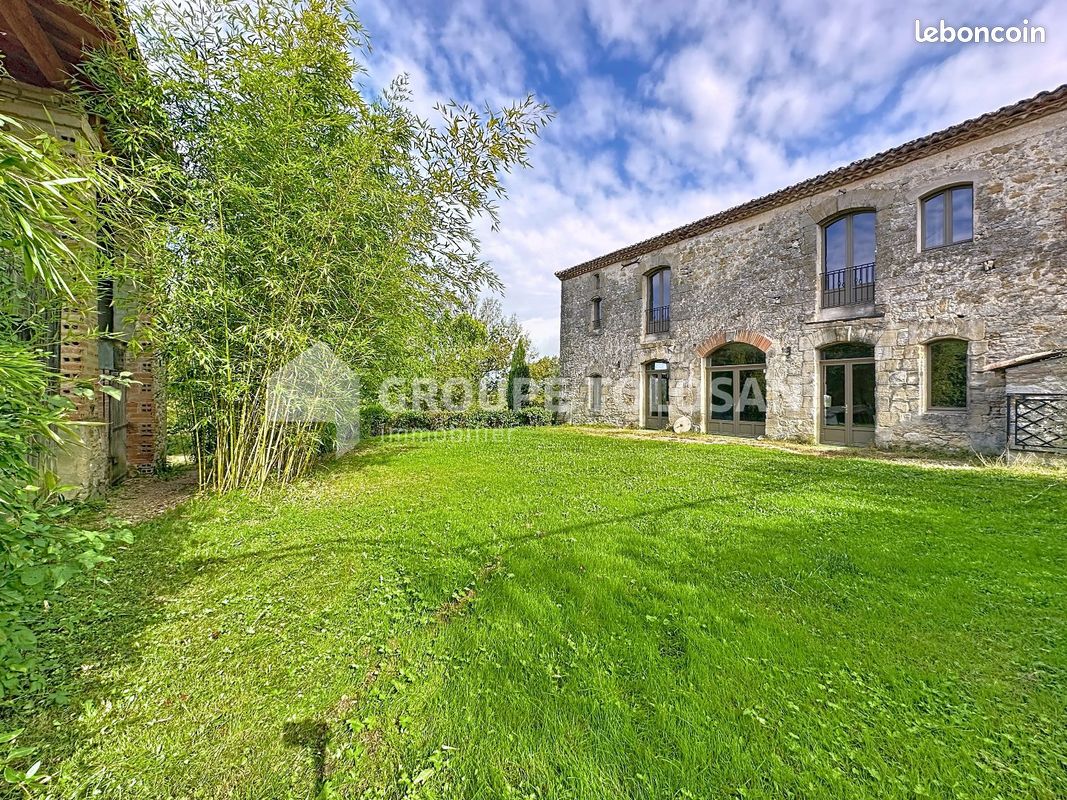 Maison 4 pièces 333 m² · à Revel · 333 m² · 265 000 €