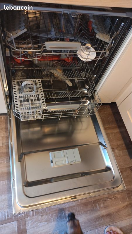 Lave-vaisselle encastrable HOTPOINT ARISTON 60cm-14 couverts - classe C (image 1)
