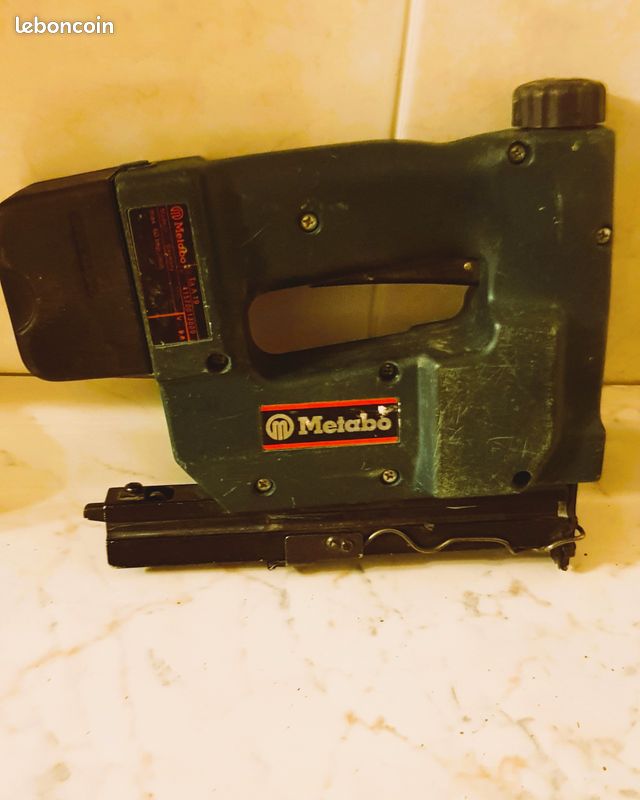 AGRAFEUSE METABO SANS FILS TA a avec 15 boites agrafes (image 4)