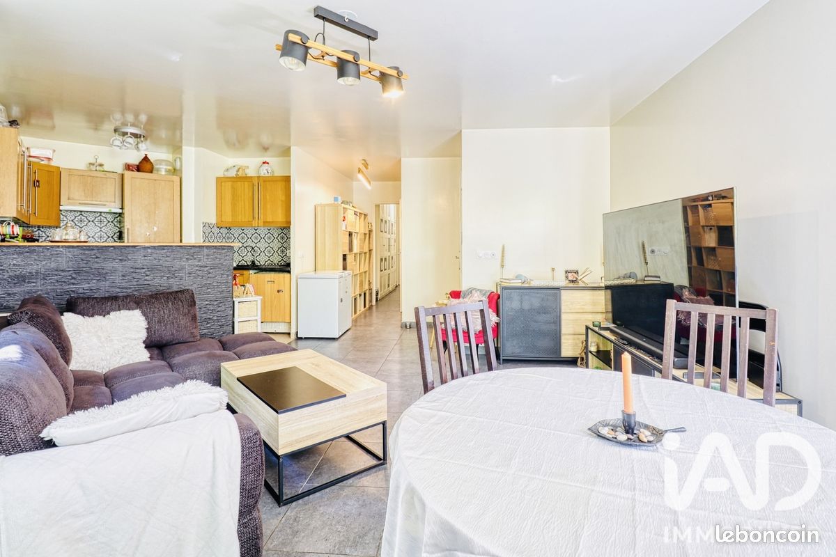Appartement 3 pièces 67 m² · à Épinay-sur-Seine · 67 m² · 219 900 €
