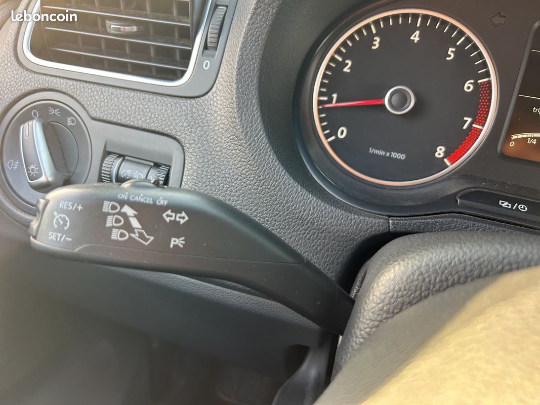 VOLKSWAGEN POLO 1.2 60 Série Spéciale Match II (image 14)