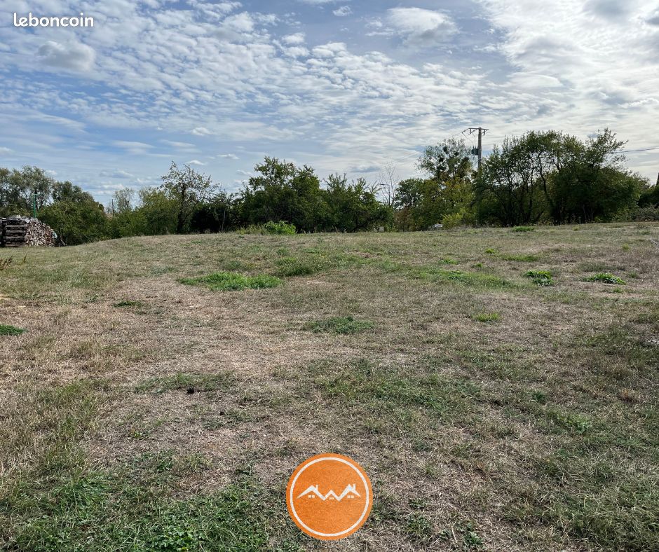 Terrain 1759 m² · à Bouconville-sur-Madt · 1 759 m² · 33 500 €