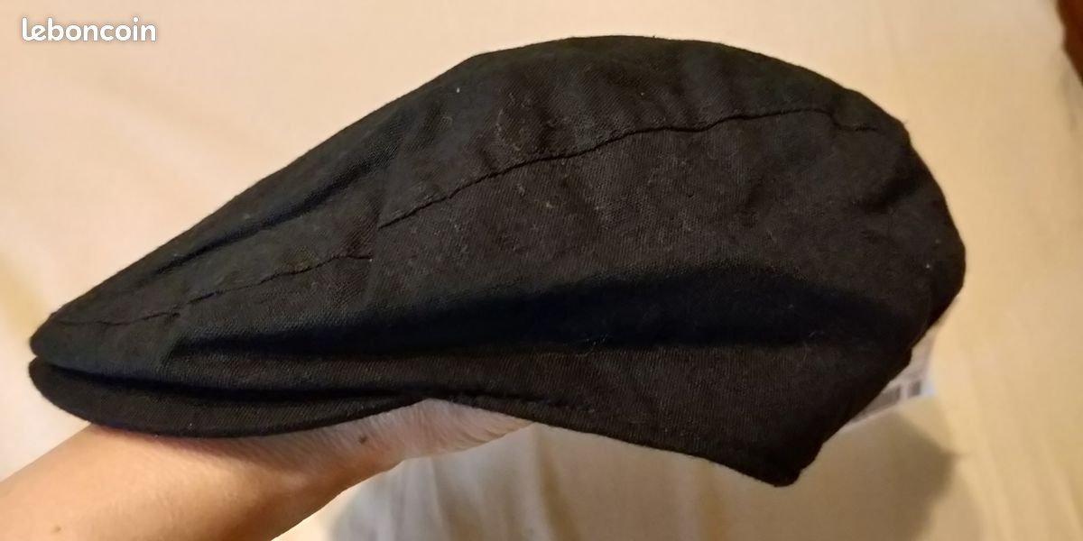 Béret noir, garçon, tour de tête 52cm. 5 ans. NEUF (image 1)