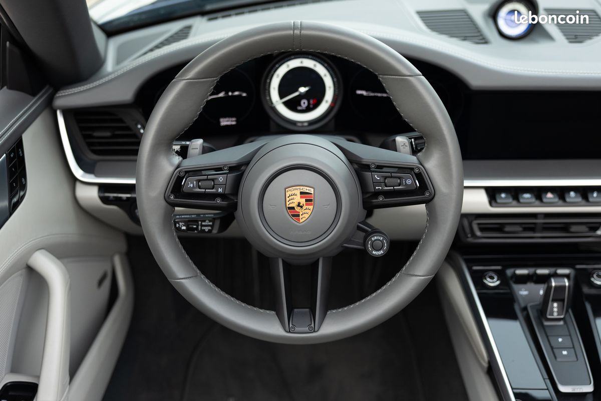 Porsche 911 992 Carrera 4S Cabriolet - LIFT Sièg vent/chauff Roues ar directrices Bose Acc - 40k options LOA ok (image 10)
