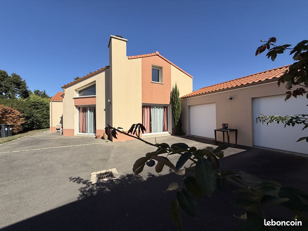 Maison 4 pièces 121 m² · à Chauvé · 121 m² · 365 750 €