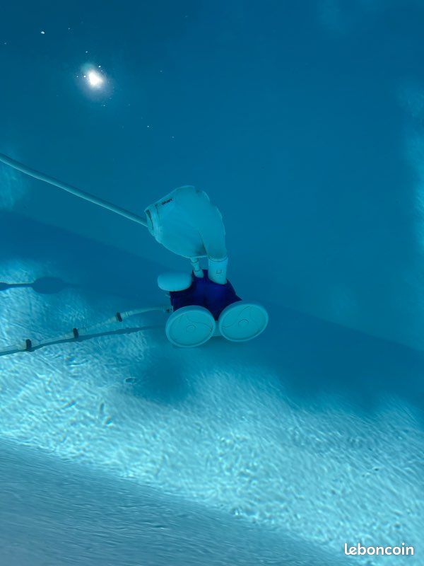 Robot nettoyant piscine Polaris 380 (image 5)