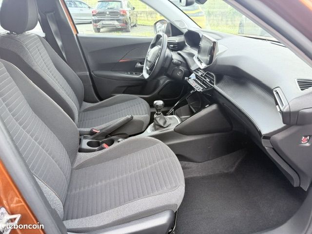 Peugeot 2008 1.5 HDI 110 Active Business (image 13)