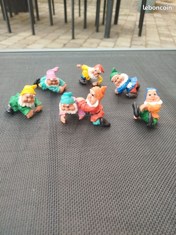 Lot de figurines des 7 nains (image 6)