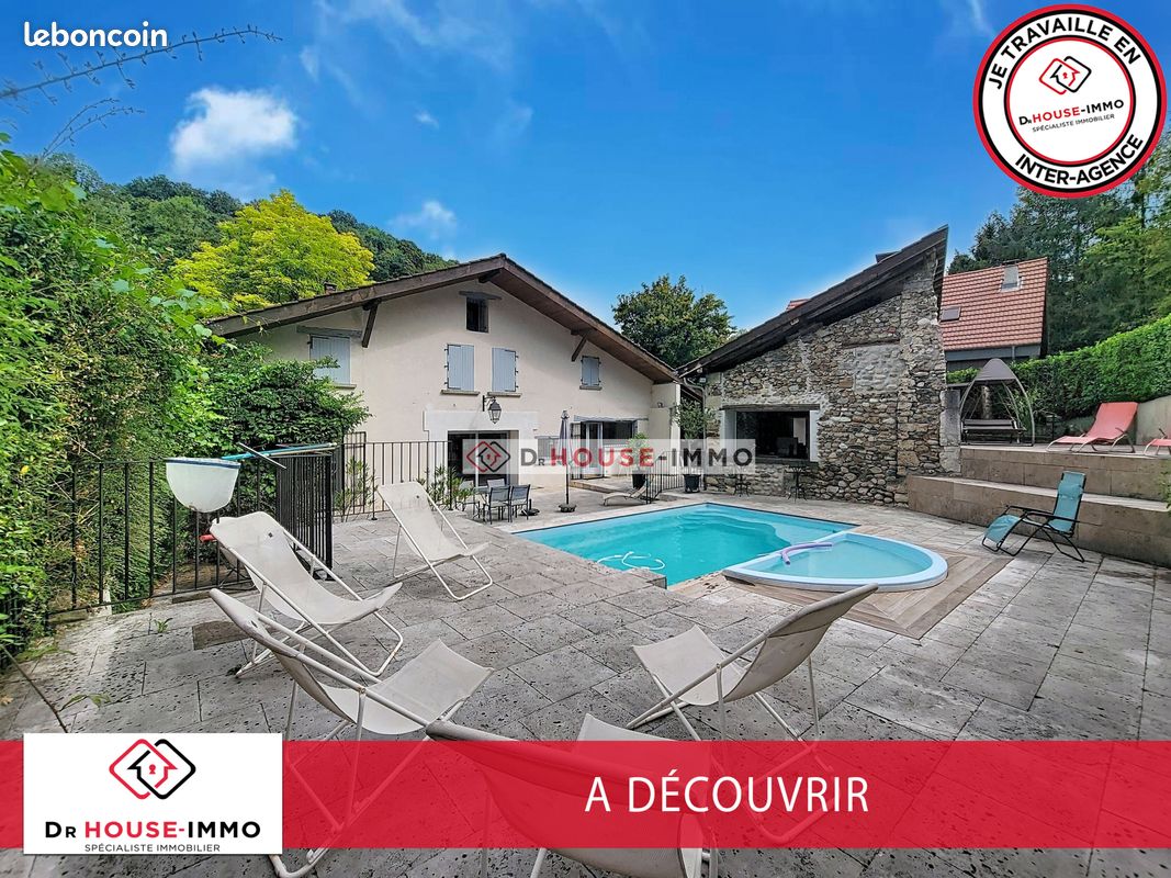 Maison 5 pièces 152 m² · à Vourey · 152 m² · 448 000 €