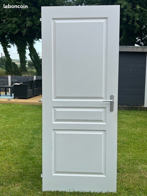 Porte blanche (image 1)