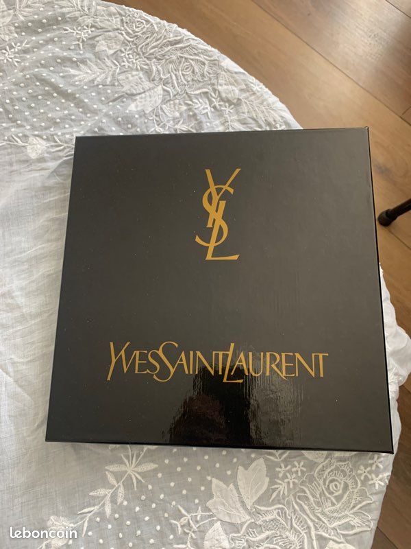 Ysl Gift Box Boîte Yves Saint Laurent Collection