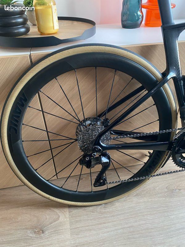 Paire De Roues Mavic Cosmic Carbone Tubulaire - Carbone, Pour Frein Sur Jante, Occasion Très Bon état