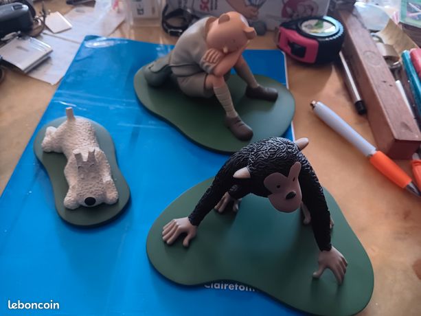 Figurine : Astérix avec le bras levé