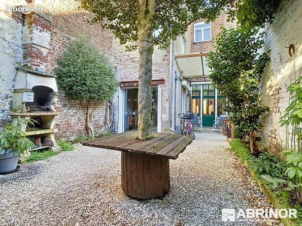 Maison 6 pièces 204 m²