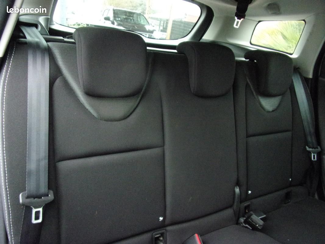 Renault Clio IV ESTATE TCe 90 Energy Zen (image 11)