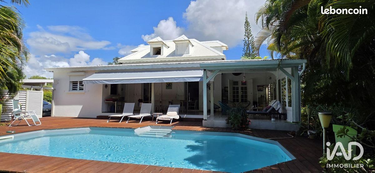Maison 5 pièces 124 m² · à Saint-François · 124 m² · 550 000 €
