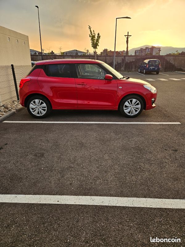 SUZUKI SWIFT V 1.0 BOOSTERJET 12V 111ch/ excellent état/ CT RAS (image 3)