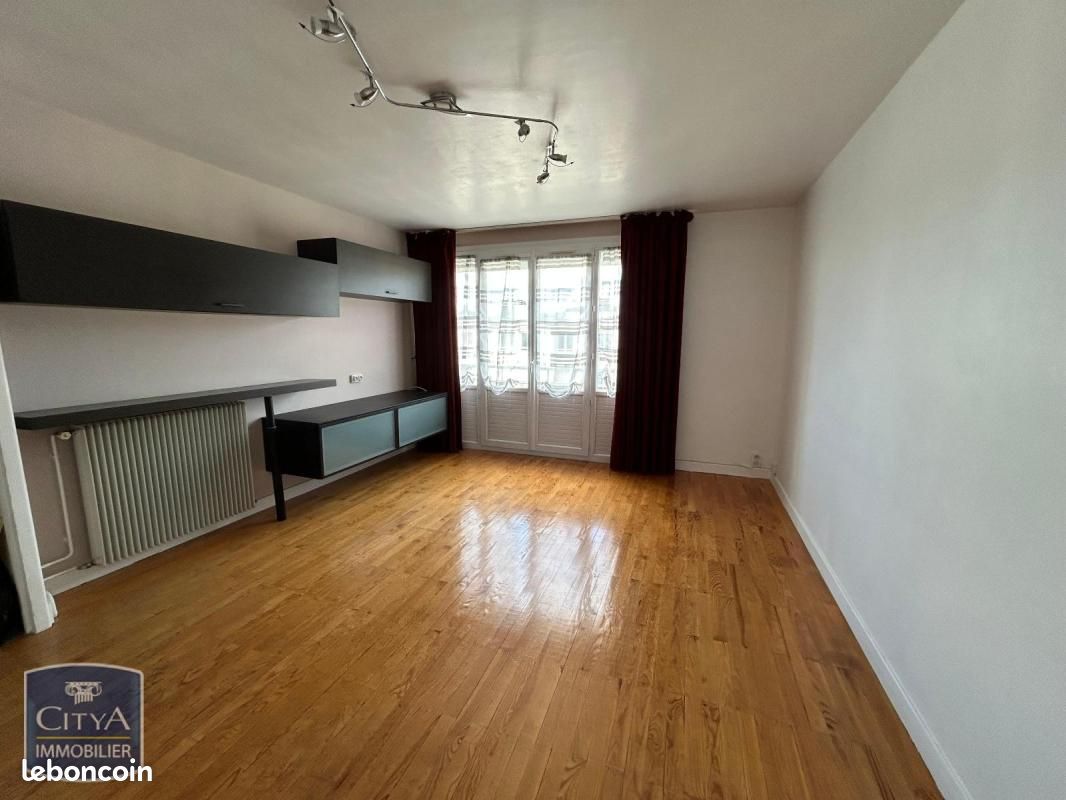 Appartement 4 pièces 74 m² · à Clermont-Ferrand · 74 m² · 645 €