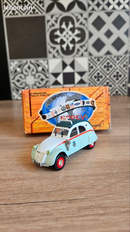 Maquette Citroën 2CV AZL 1957 à Monter - Résine Et Métal, échelle 1:43