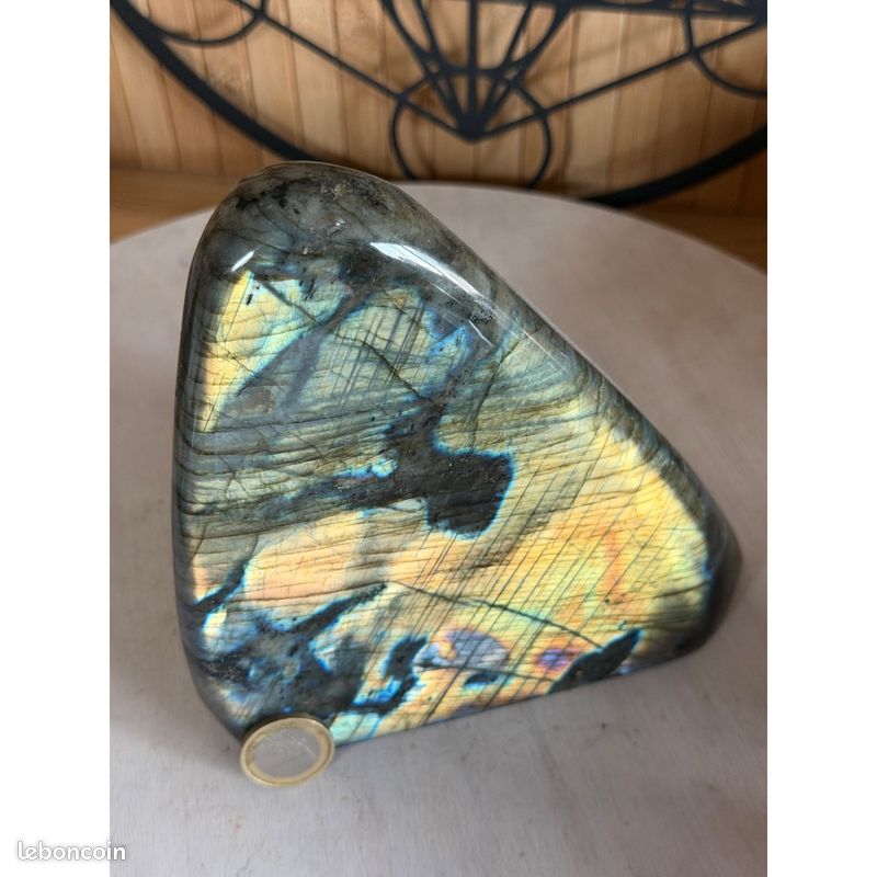 Labradorite (2.04kg) (image 1)