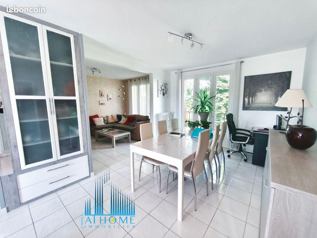 Appartement 3 pièces 75 m² · à Saint-Chamond · 75 m² · 113 000 €