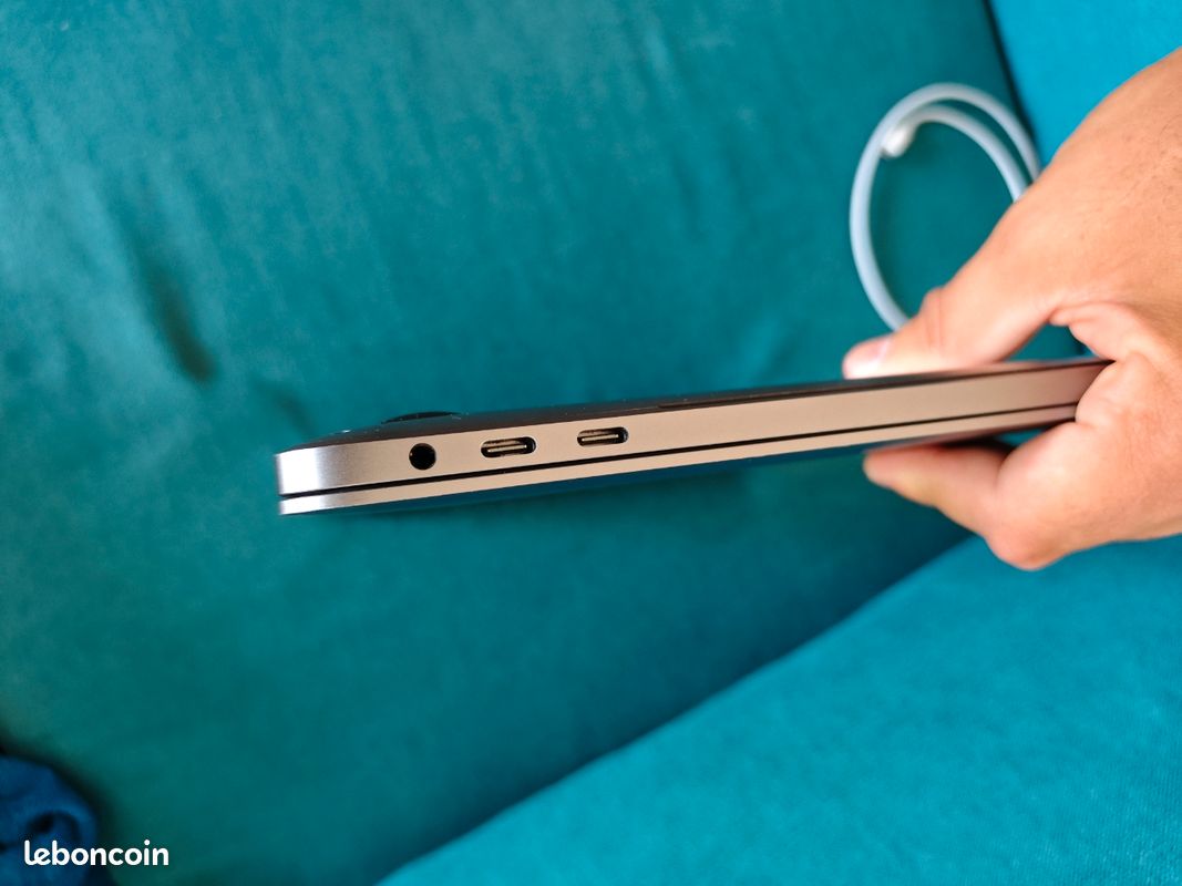 MacBook Pro 16” 2019 i7 16Go Ram 500Go SSD (image 9)