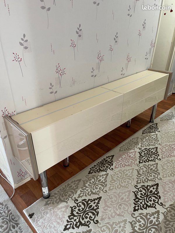 Meubles buffet avec led rouge (image 1)