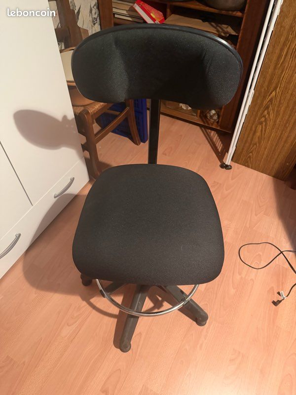 Chaise de bureau (image 1)