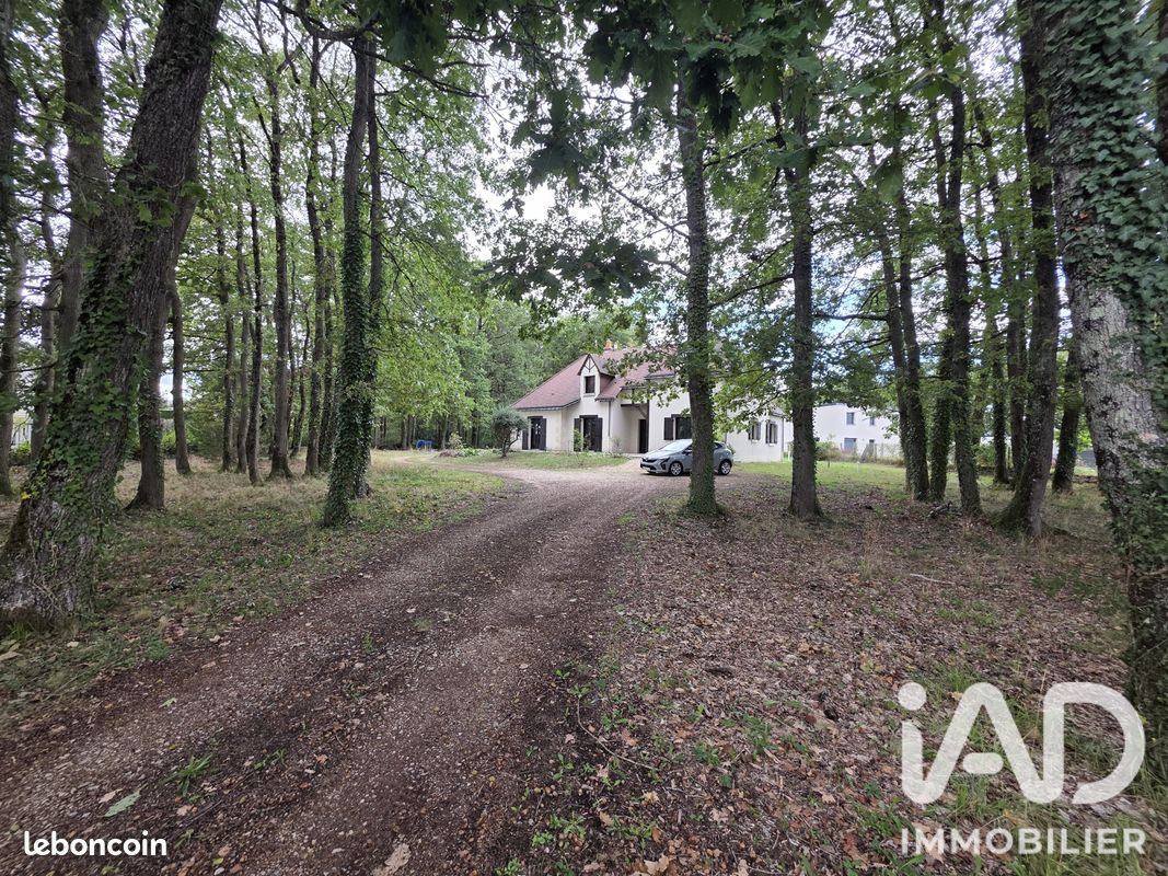 Maison 6 pièces 189 m² · à Joué-lès-Tours · 189 m² · 1 873 €/mois