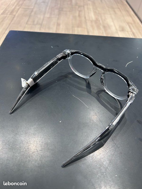 Oakley Meta (image 2)