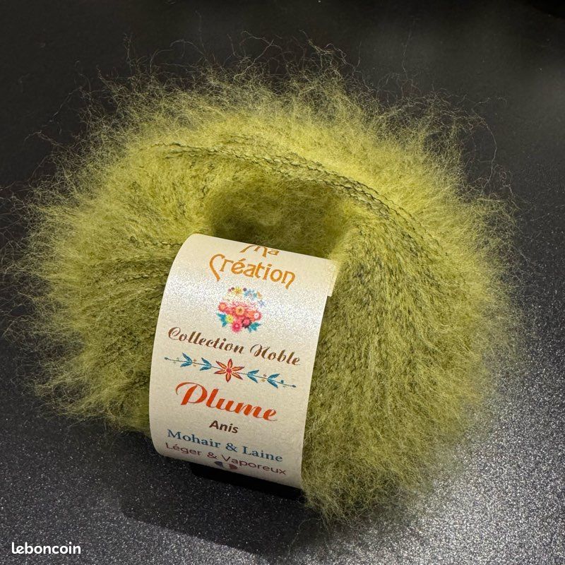 Lot De 10 Pelotes De Laine Mohair Fantaisie - Kaki Avec Pompons Colorés - Pour Tricot Et Crochet