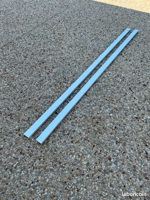 Coulisse pour volet roulant en aluminium (image 2)