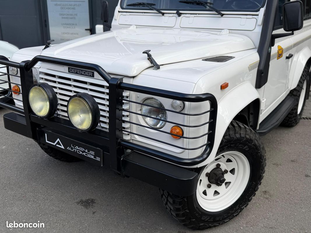 LAND ROVER DEFENDER 90 Trophy RARE 2.5 TDI Origine France Magnifique État (image 7)